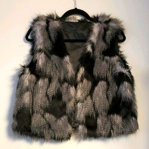 Ladies  Faux Fur Vezt